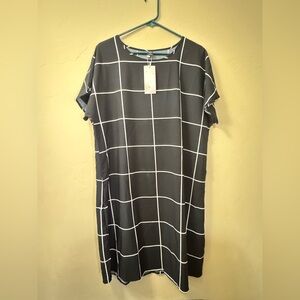 Emery Rose XL - Black and White Dress